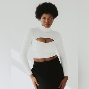 Klassy Network Turtleneck Peek-A-Boo Long Sleeve Brami NWOT